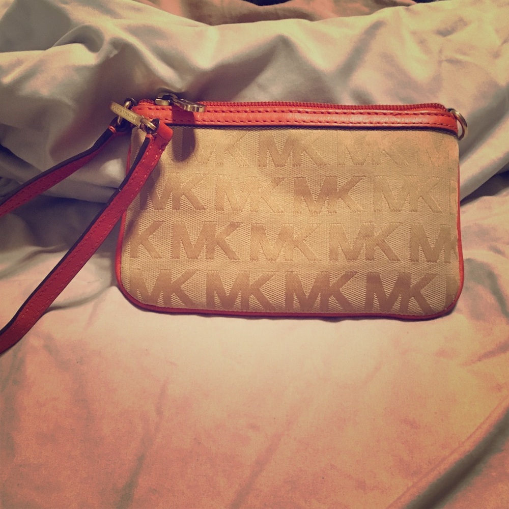 *AUTHENTIC* MICHAEL KORS WRISTLET